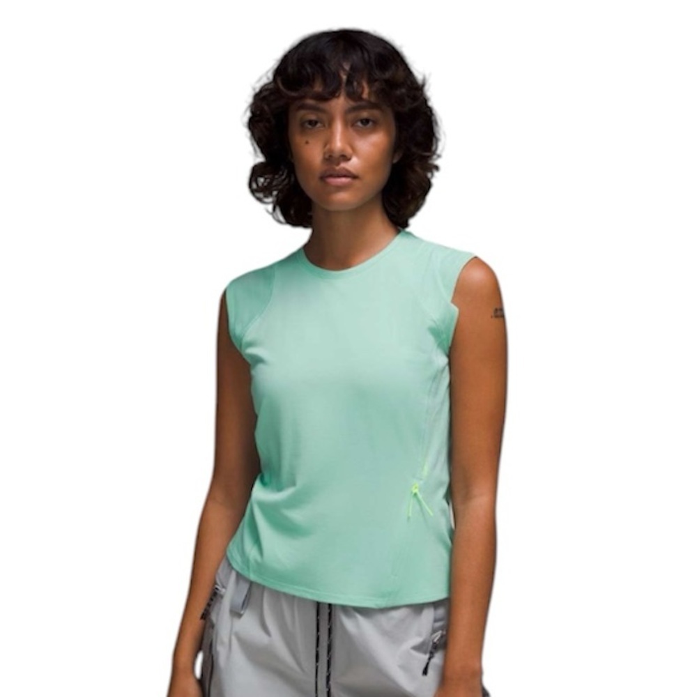 Lululemon Women’s Cap Sleeve Hiking Tank Top in Wild Mint Green Size 4